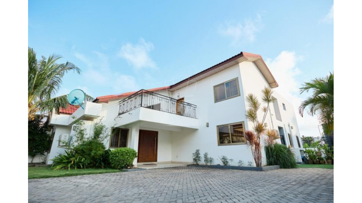 Luxury 1-Bedroom Furnished Apartment for Short Let in Cantonments, Accra