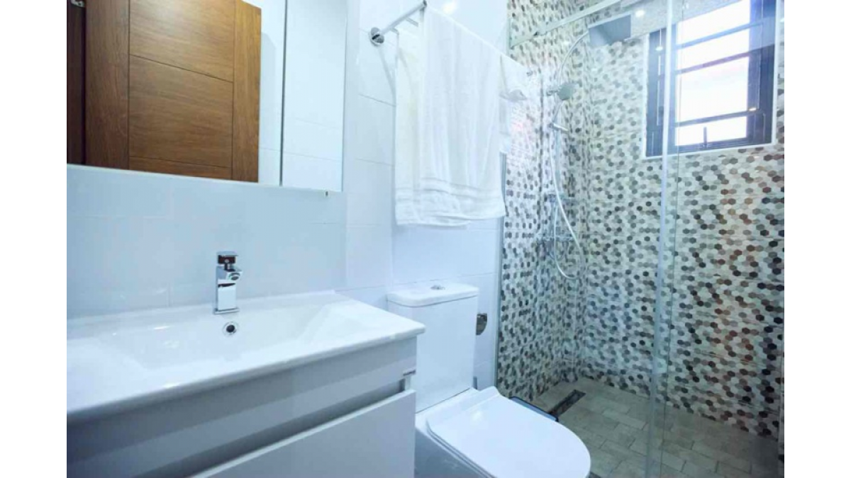 2 bed flat to let, Crown Lodge, Elystan Street - African Land