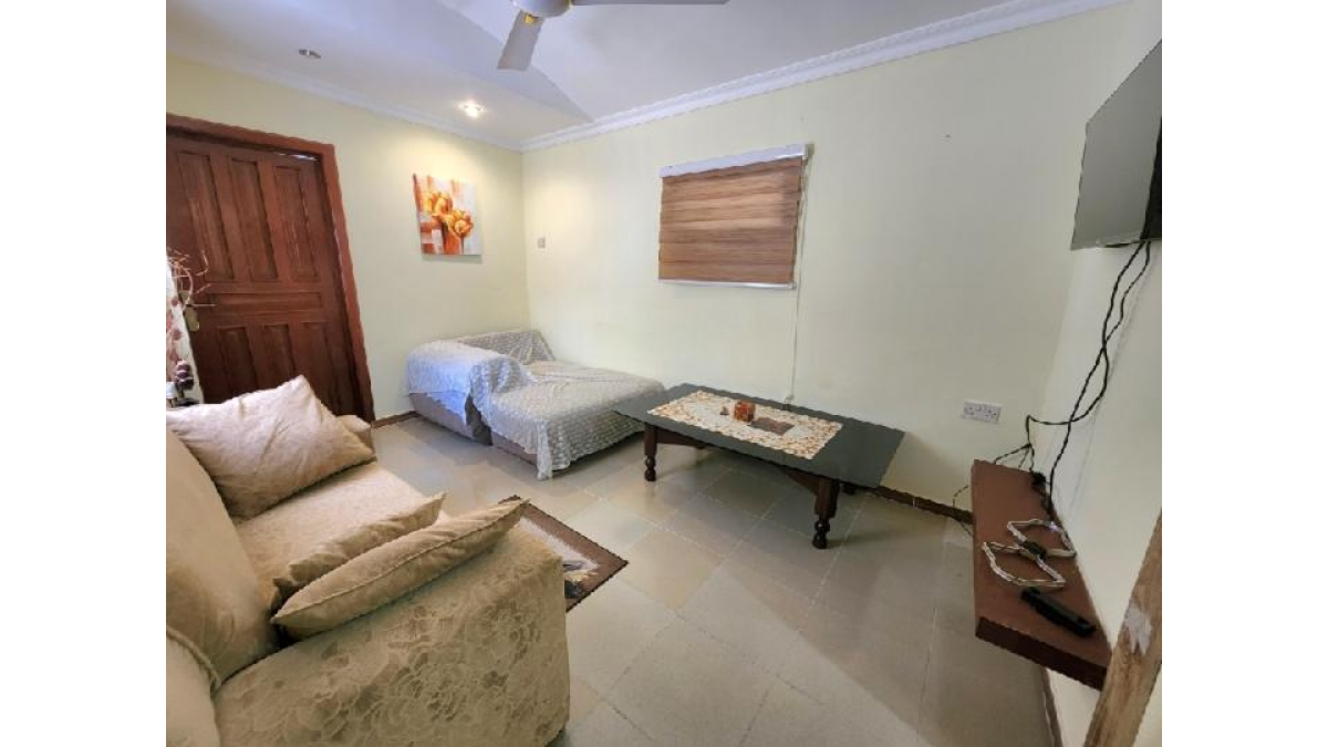 2 bed flat to let, Crown Lodge, Elystan Street - African Land