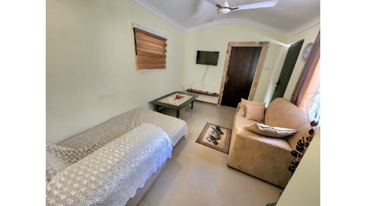 2 bed flat to let, Crown Lodge, Elystan Street - African Land