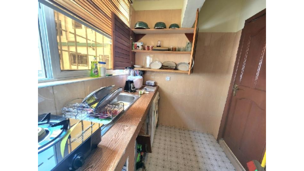 2 bed flat to let, Crown Lodge, Elystan Street - African Land