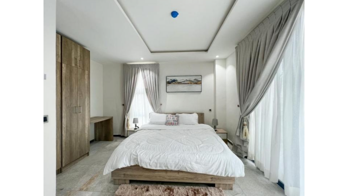 2 bed flat to let, Crown Lodge, Elystan Street - African Land