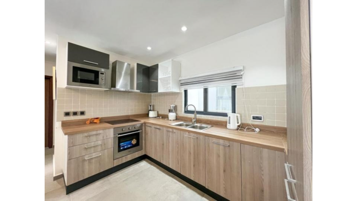2 bed flat to let, Crown Lodge, Elystan Street - African Land
