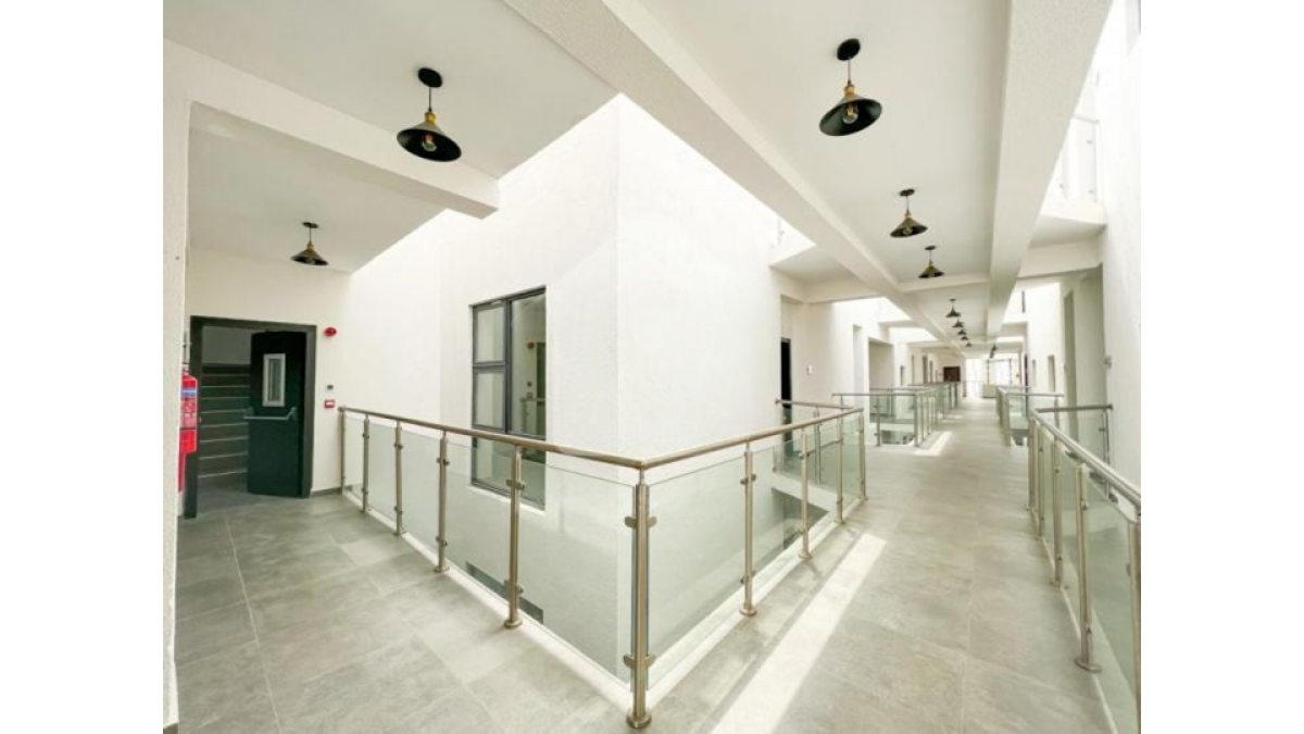 2 bed flat to let, Crown Lodge, Elystan Street - African Land