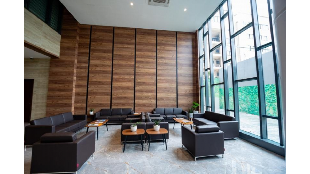 2 bed flat to let, Crown Lodge, Elystan Street - African Land