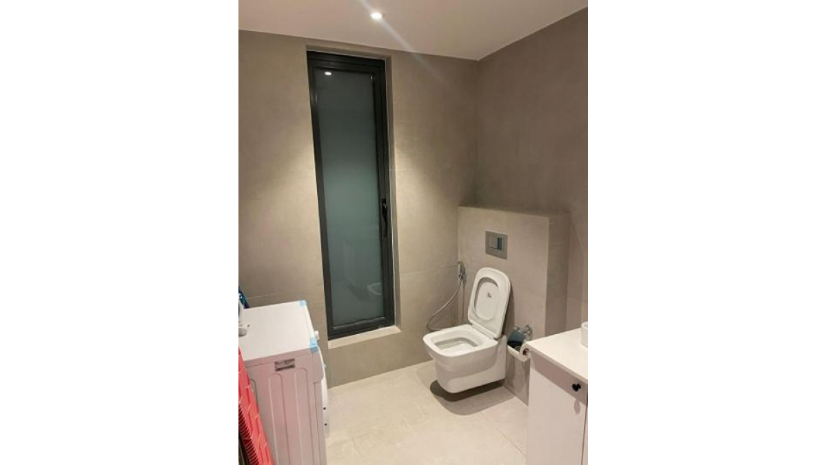 2 bed flat to let, Crown Lodge, Elystan Street - African Land