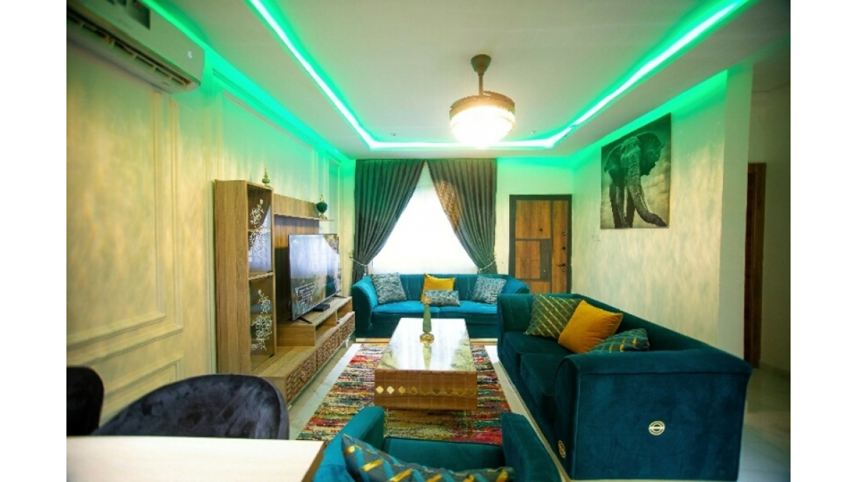2 bed flat to let, Crown Lodge, Elystan Street - African Land