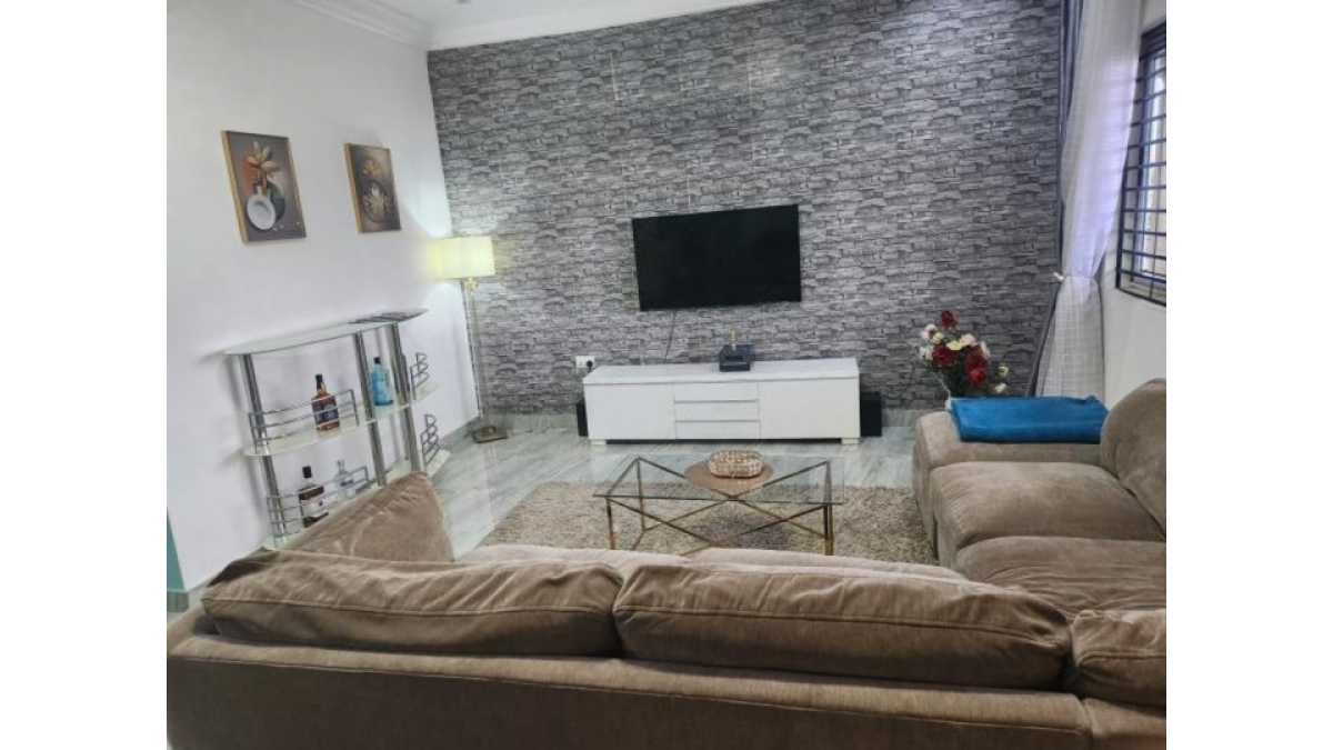 2 bed flat to let, Crown Lodge, Elystan Street - African Land