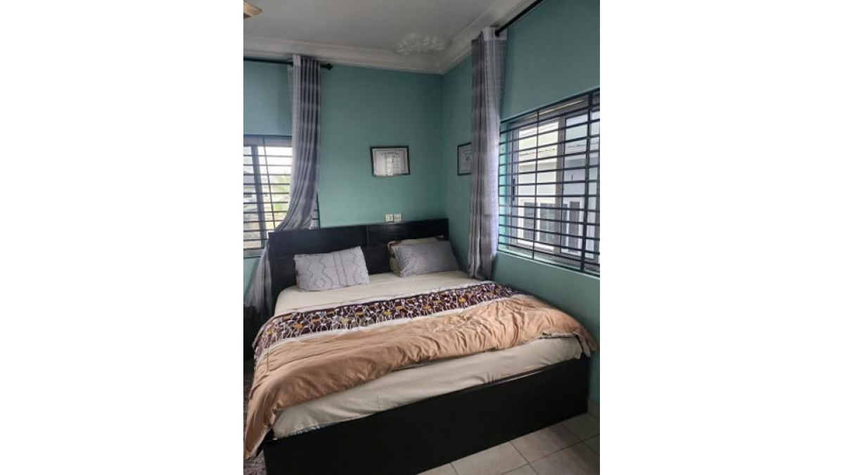 2 bed flat to let, Crown Lodge, Elystan Street - African Land