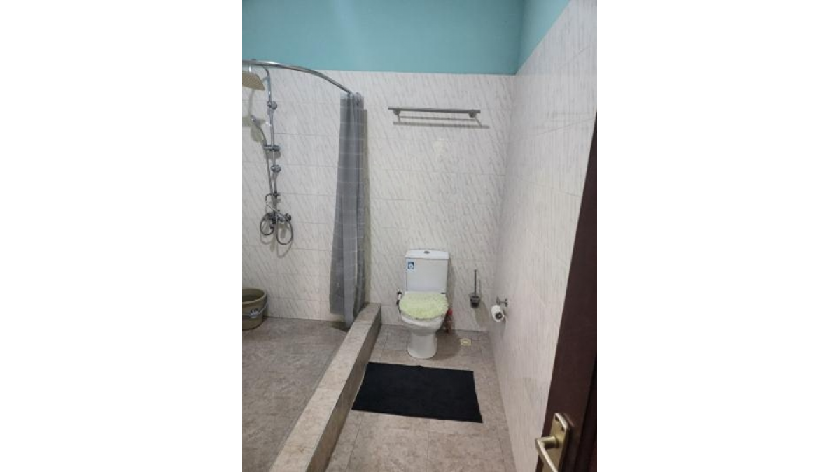 2 bed flat to let, Crown Lodge, Elystan Street - African Land