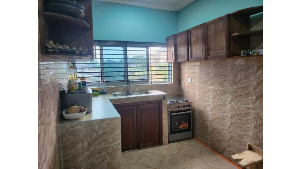 2 bed flat to let, Crown Lodge, Elystan Street - African Land