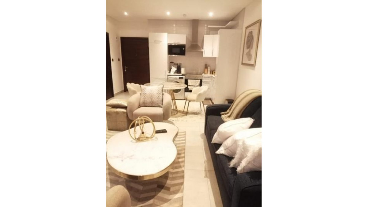 2 bed flat to let, Crown Lodge, Elystan Street - African Land