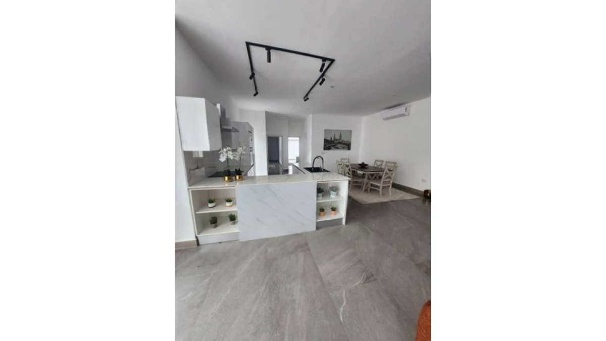 2 bed flat to let, Crown Lodge, Elystan Street - African Land