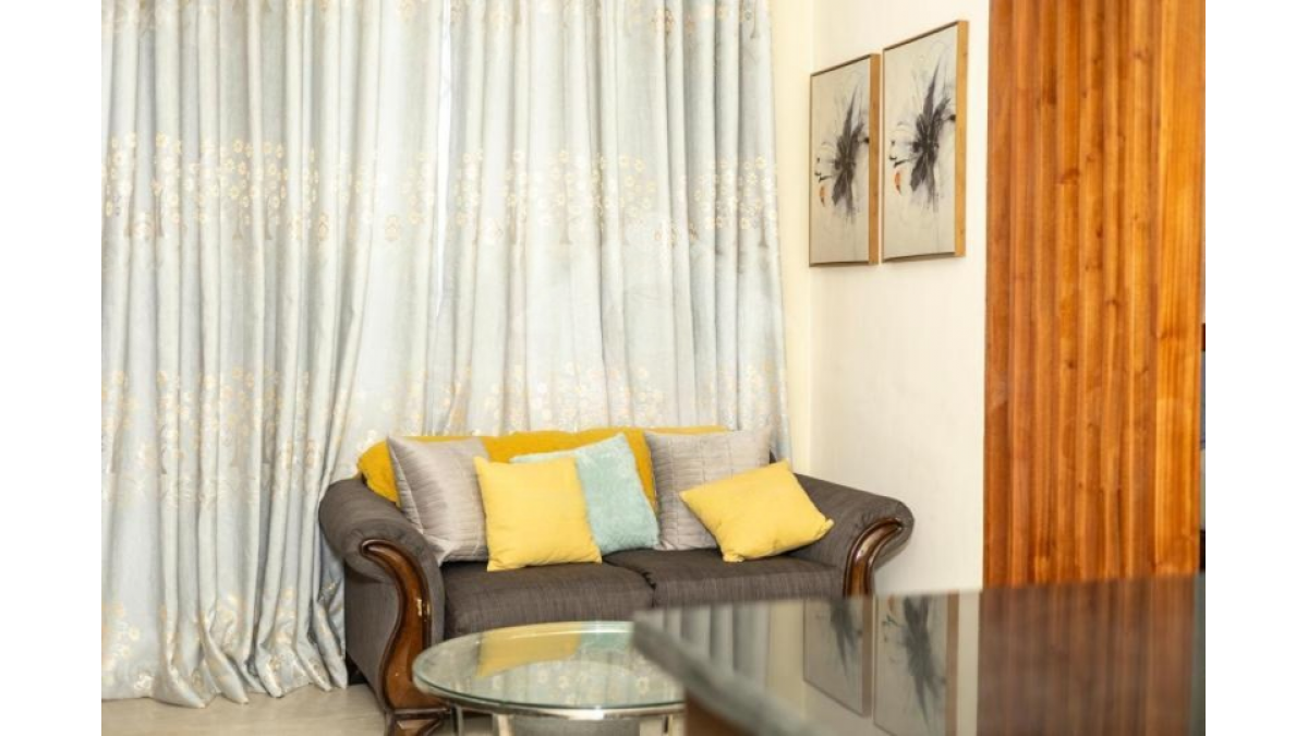 2 bed flat to let, Crown Lodge, Elystan Street - African Land