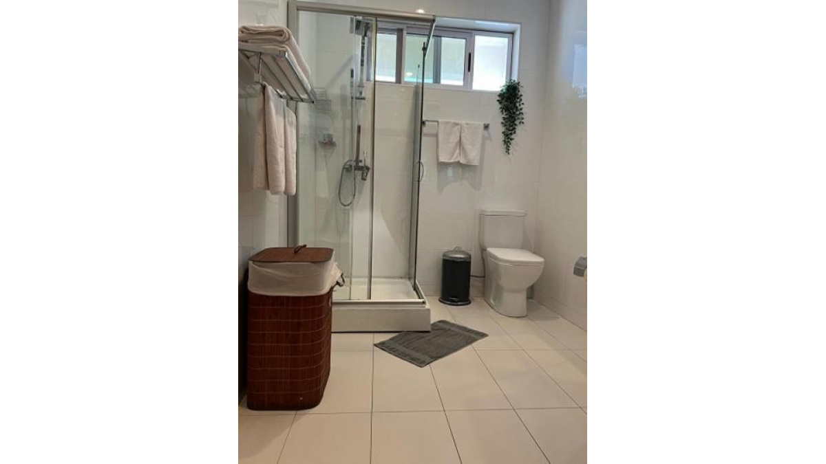 2 bed flat to let, Crown Lodge, Elystan Street - African Land