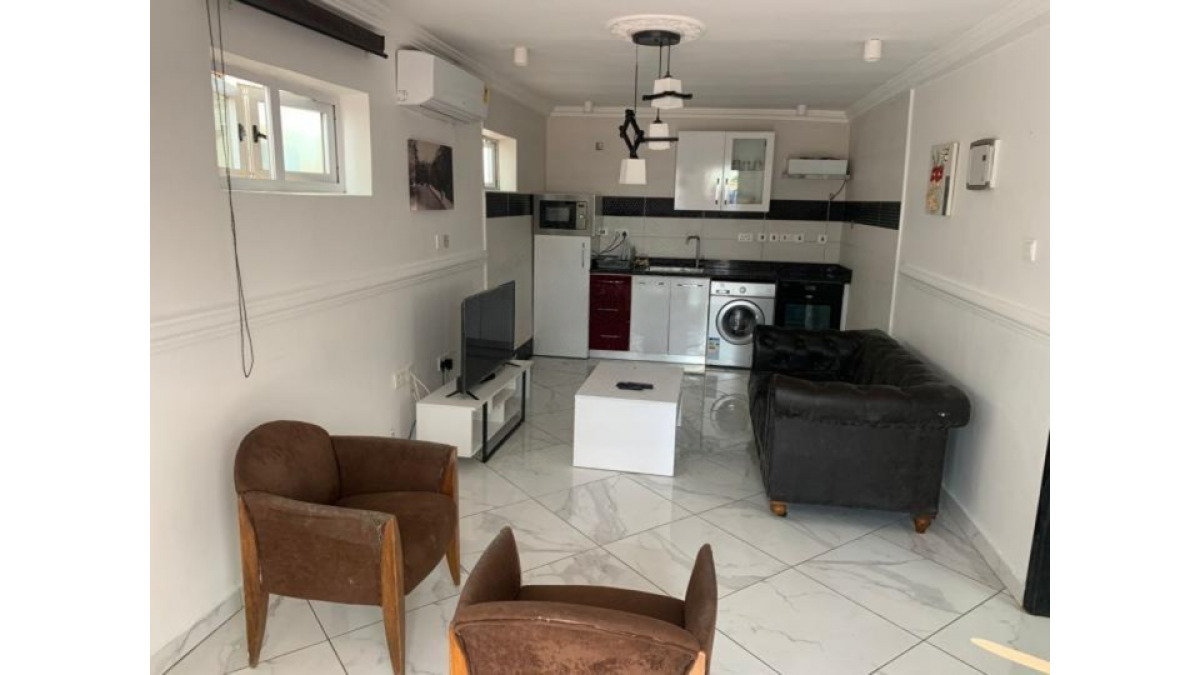 2 bed flat to let, Crown Lodge, Elystan Street - African Land