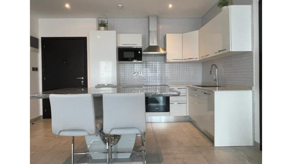 2 bed flat to let, Crown Lodge, Elystan Street - African Land