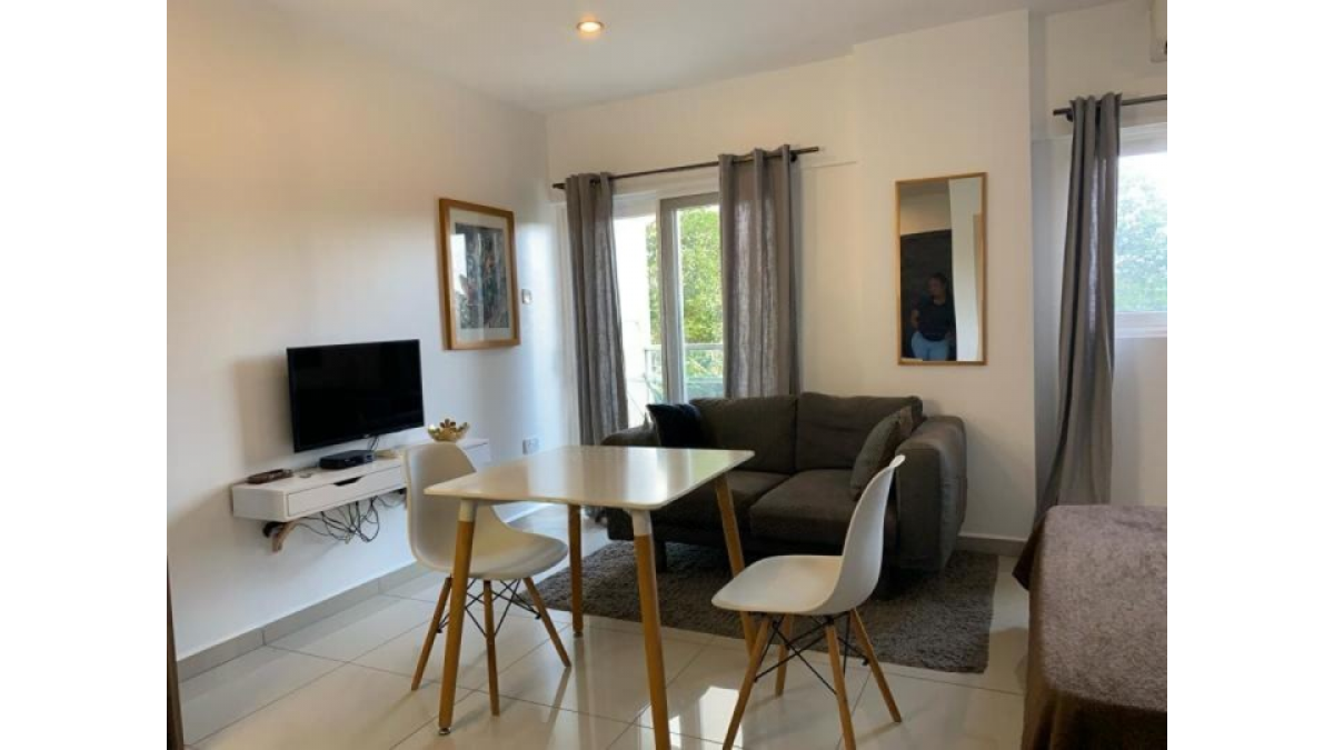 2 bed flat to let, Crown Lodge, Elystan Street - African Land