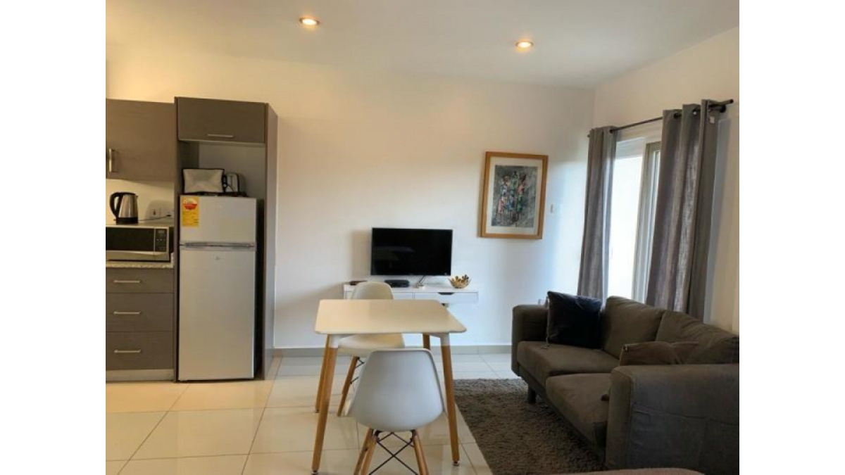 2 bed flat to let, Crown Lodge, Elystan Street - African Land