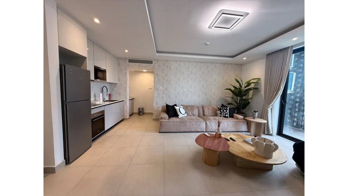 2 bed flat to let, Crown Lodge, Elystan Street - African Land