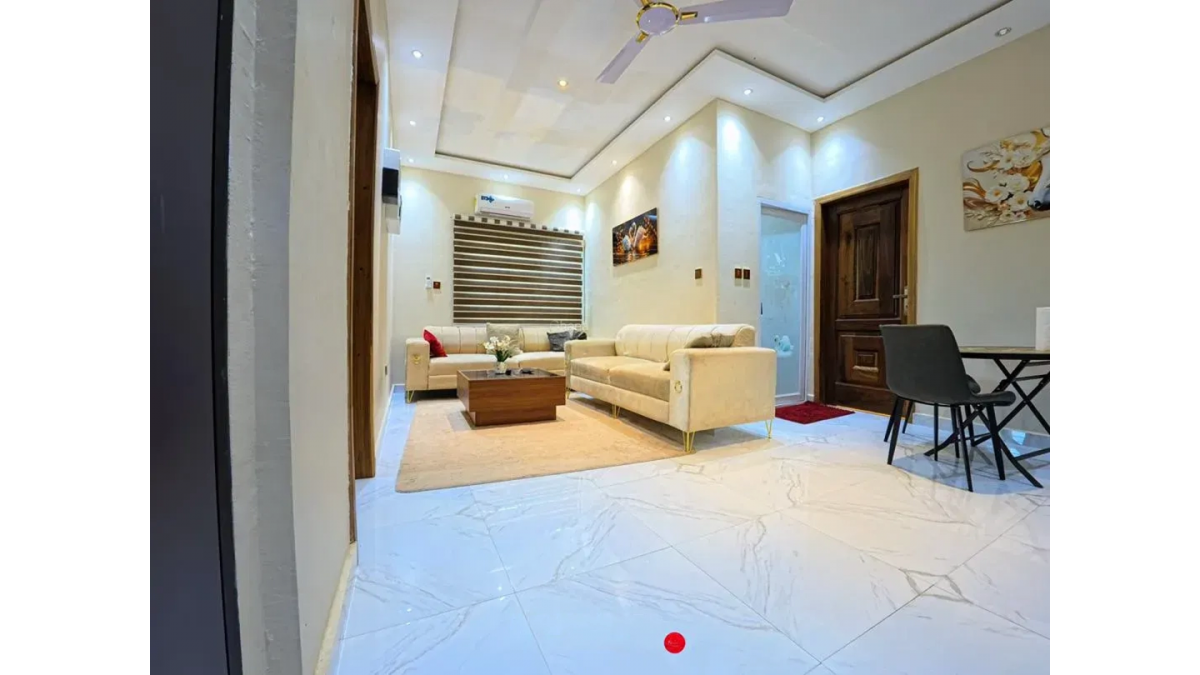 2 bed flat to let, Crown Lodge, Elystan Street - African Land