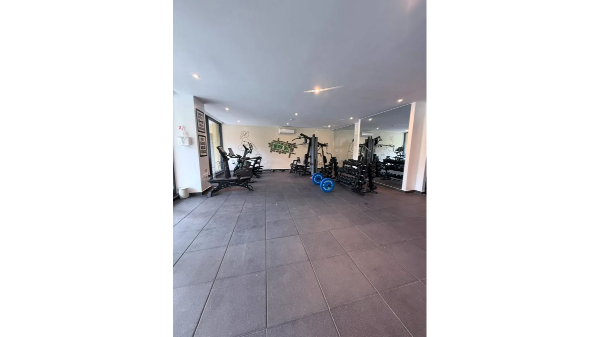 2 bed flat to let, Crown Lodge, Elystan Street - African Land