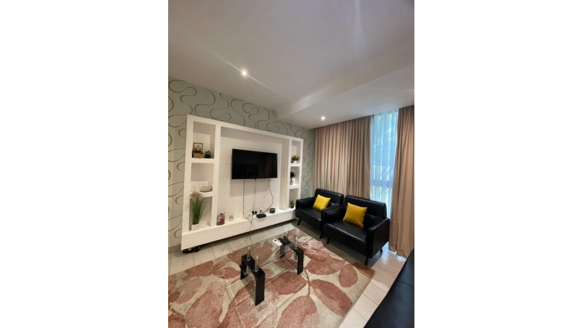2 bed flat to let, Crown Lodge, Elystan Street - African Land
