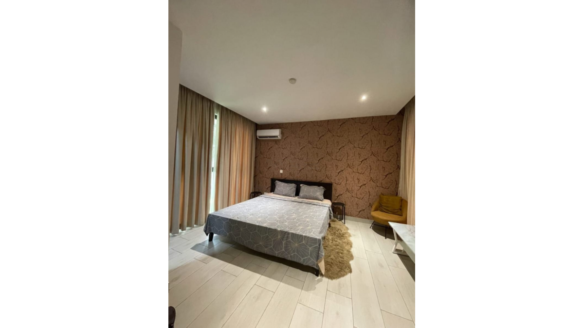 2 bed flat to let, Crown Lodge, Elystan Street - African Land