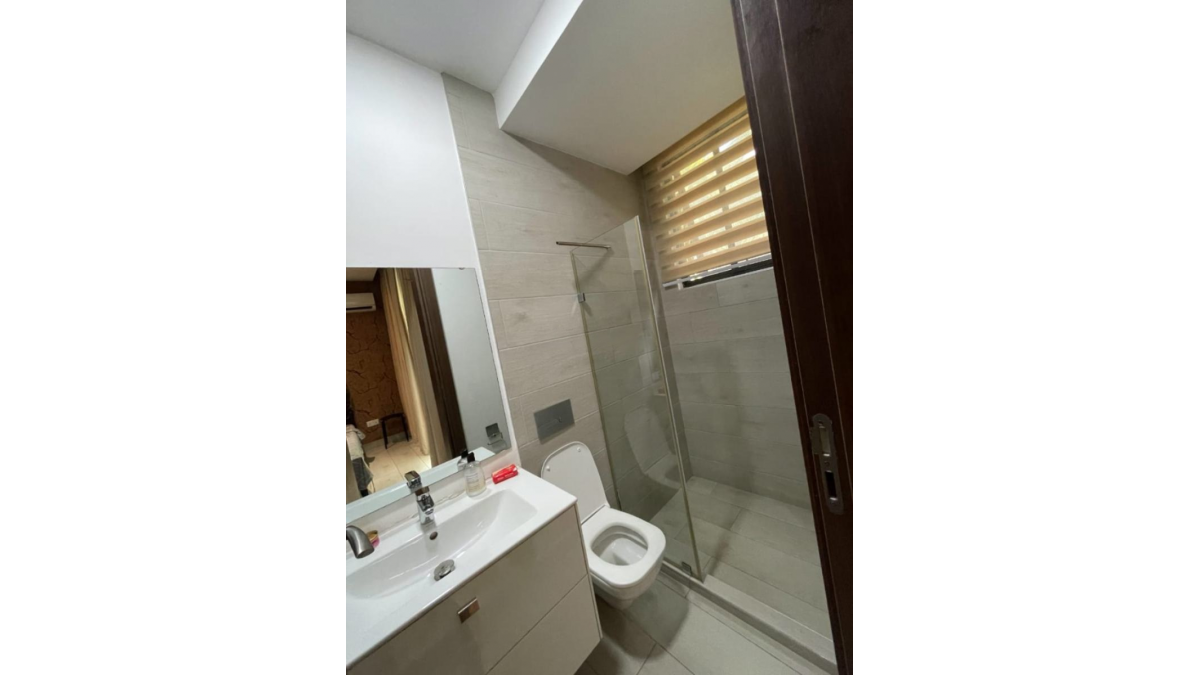 2 bed flat to let, Crown Lodge, Elystan Street - African Land