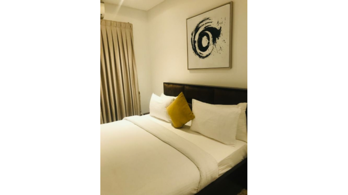 2 bed flat to let, Crown Lodge, Elystan Street - African Land