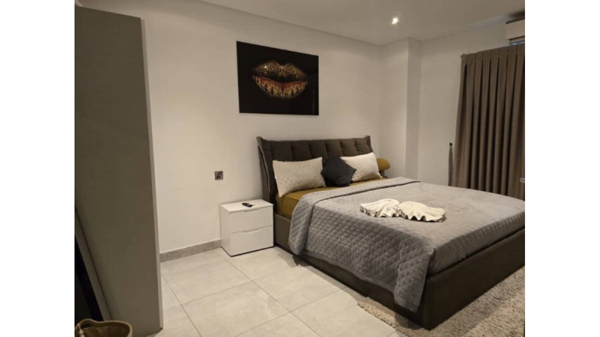 2 bed flat to let, Crown Lodge, Elystan Street - African Land