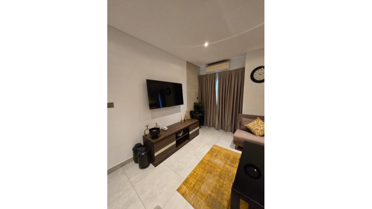 2 bed flat to let, Crown Lodge, Elystan Street - African Land