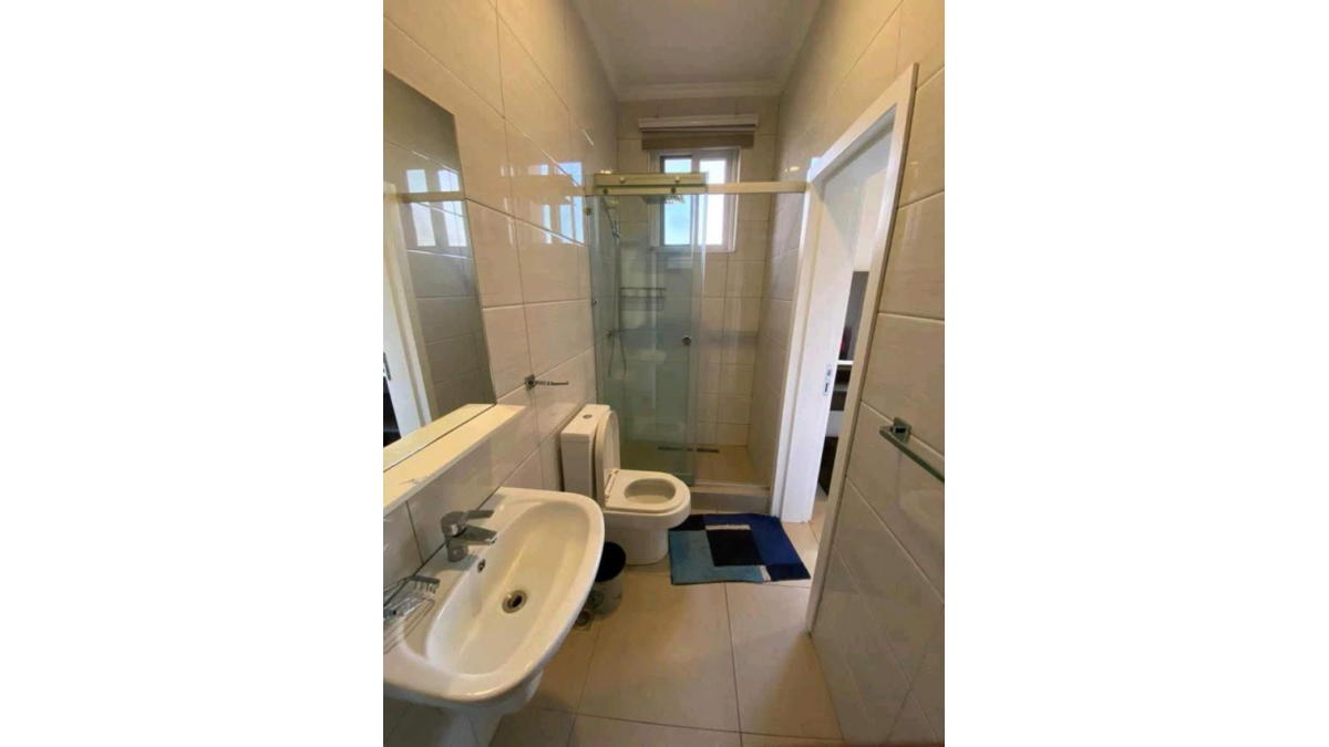 2 bed flat to let, Crown Lodge, Elystan Street - African Land