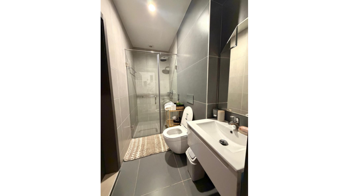 2 bed flat to let, Crown Lodge, Elystan Street - African Land