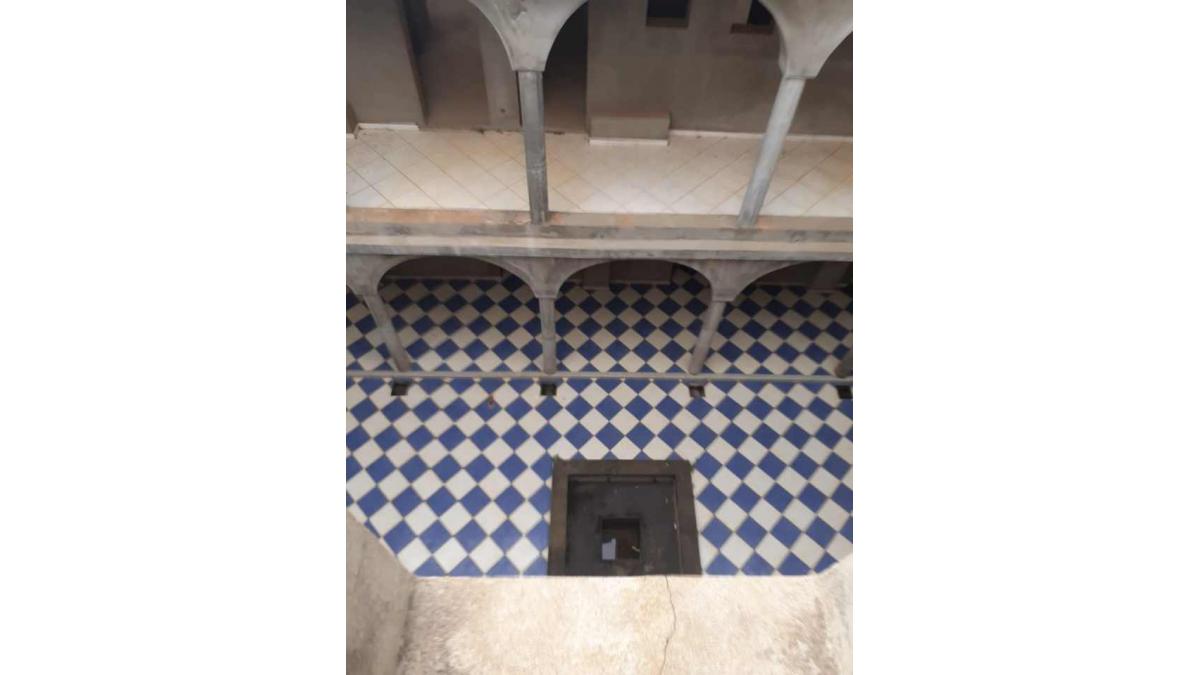 2 bed flat to let, Crown Lodge, Elystan Street - African Land