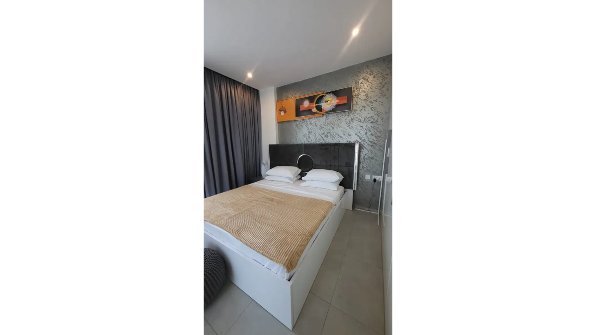 2 bed flat to let, Crown Lodge, Elystan Street - African Land