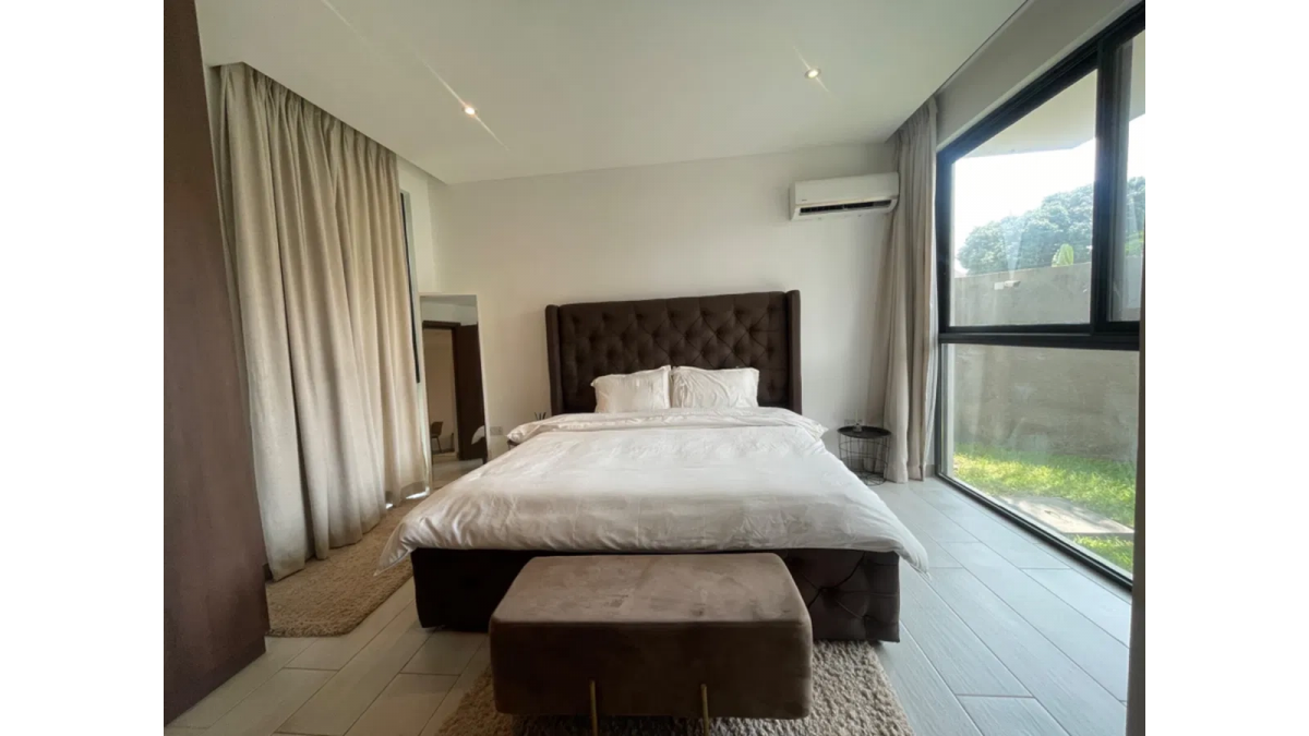 2 bed flat to let, Crown Lodge, Elystan Street - African Land