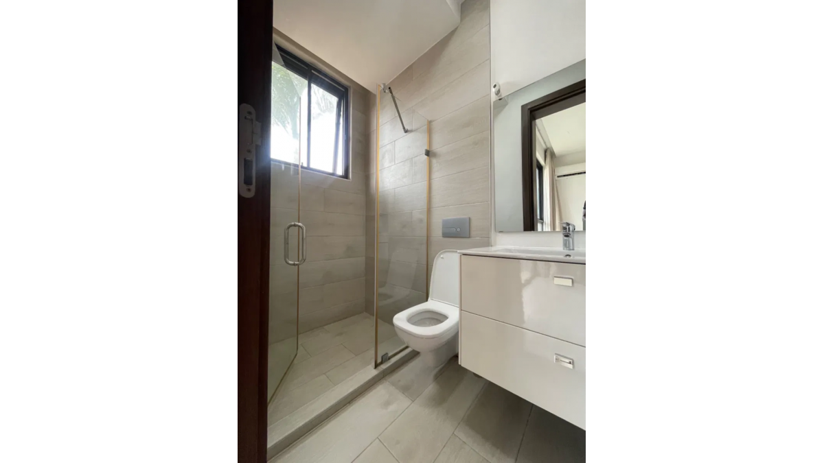 2 bed flat to let, Crown Lodge, Elystan Street - African Land