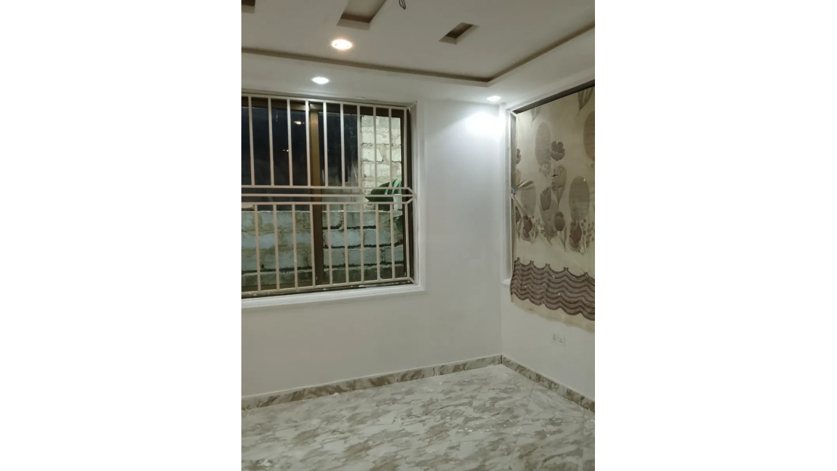 2 bed flat to let, Crown Lodge, Elystan Street - African Land