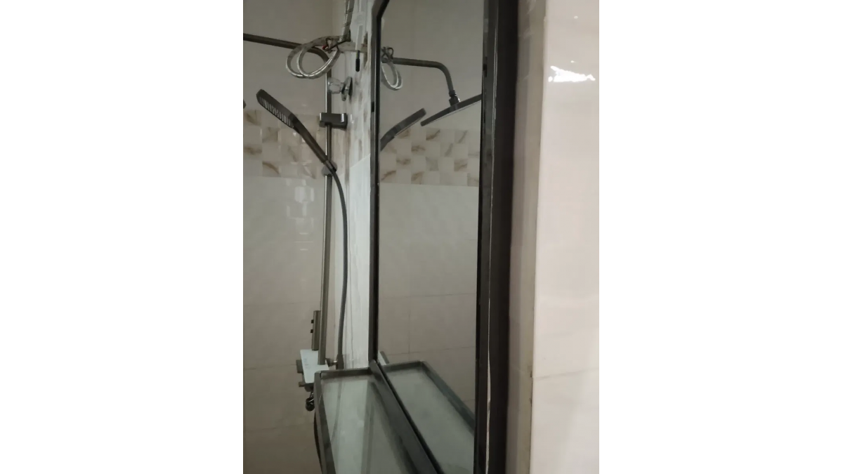 2 bed flat to let, Crown Lodge, Elystan Street - African Land