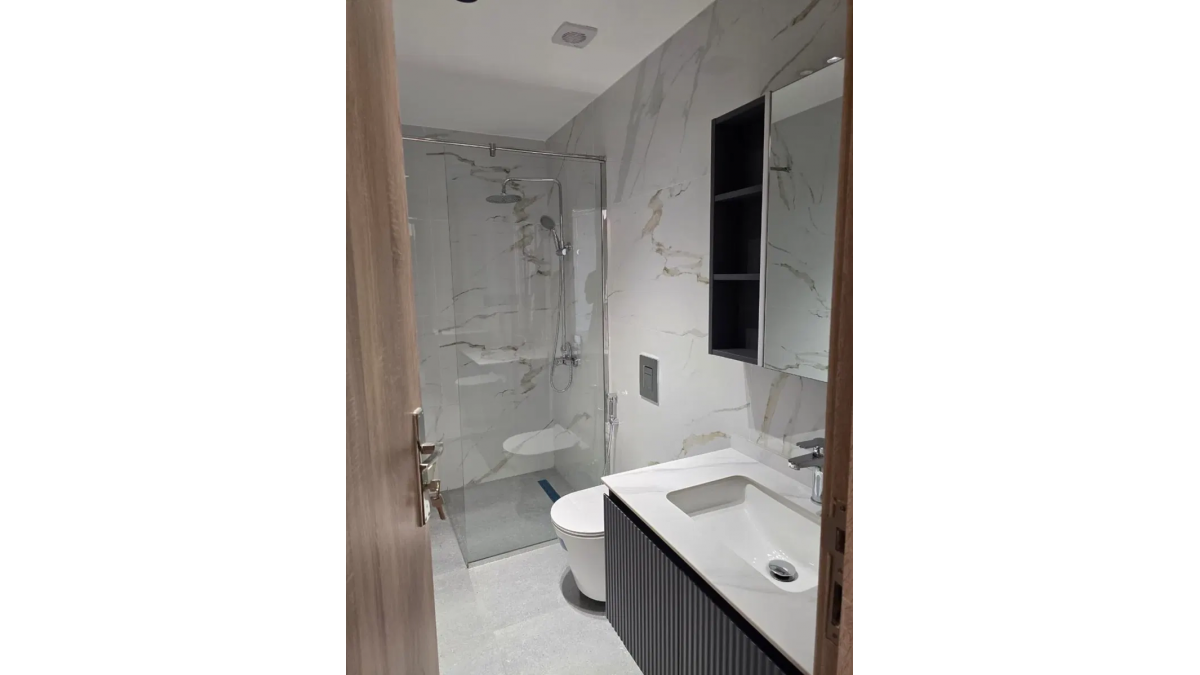 2 bed flat to let, Crown Lodge, Elystan Street - African Land