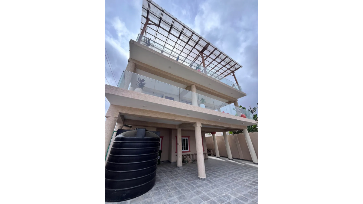 2 bed flat to let, Crown Lodge, Elystan Street - African Land