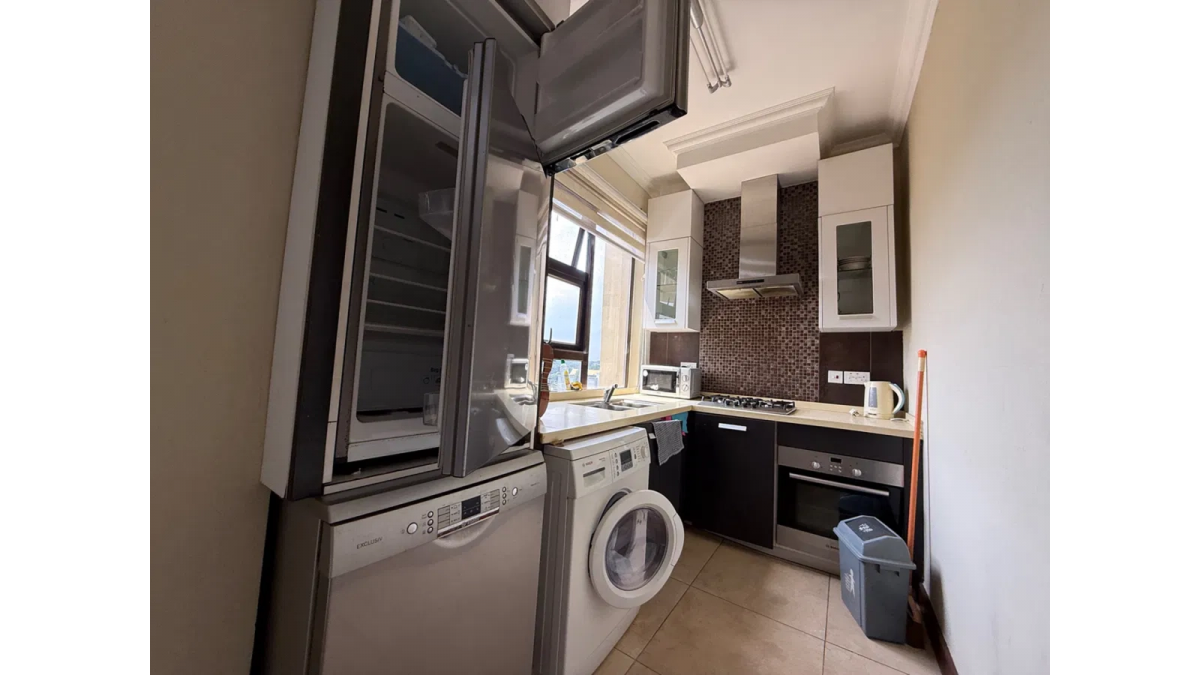 2 bed flat to let, Crown Lodge, Elystan Street - African Land