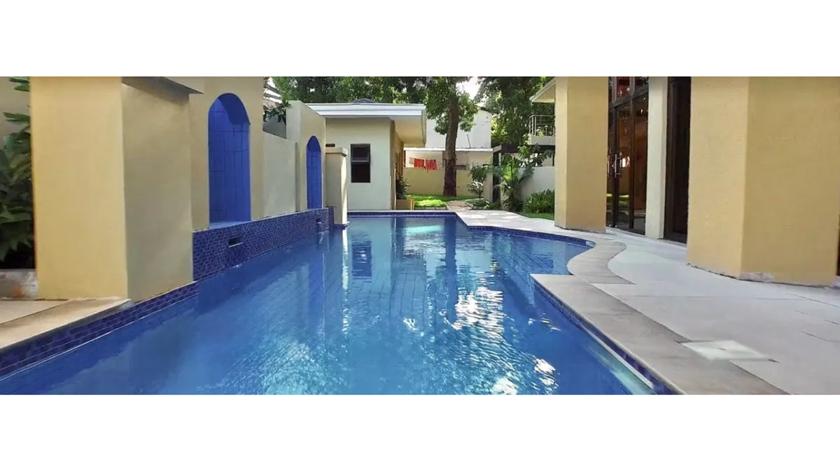 2 bed flat to let, Crown Lodge, Elystan Street - African Land