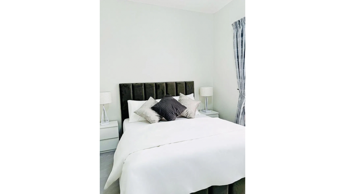 2 bed flat to let, Crown Lodge, Elystan Street - African Land