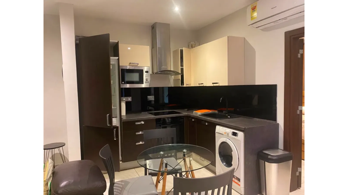 2 bed flat to let, Crown Lodge, Elystan Street - African Land