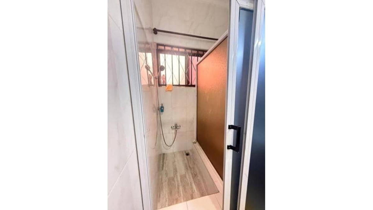 2 bed flat to let, Crown Lodge, Elystan Street - African Land