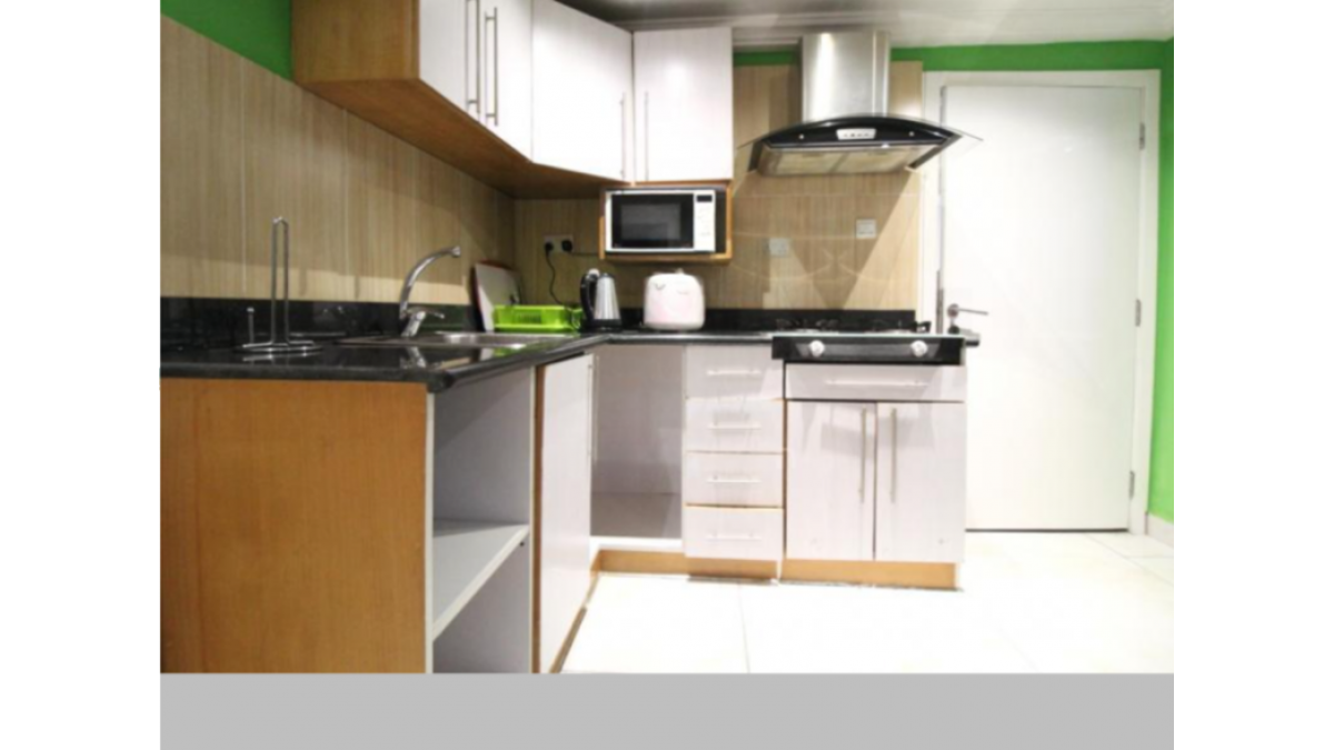 2 bed flat to let, Crown Lodge, Elystan Street - African Land