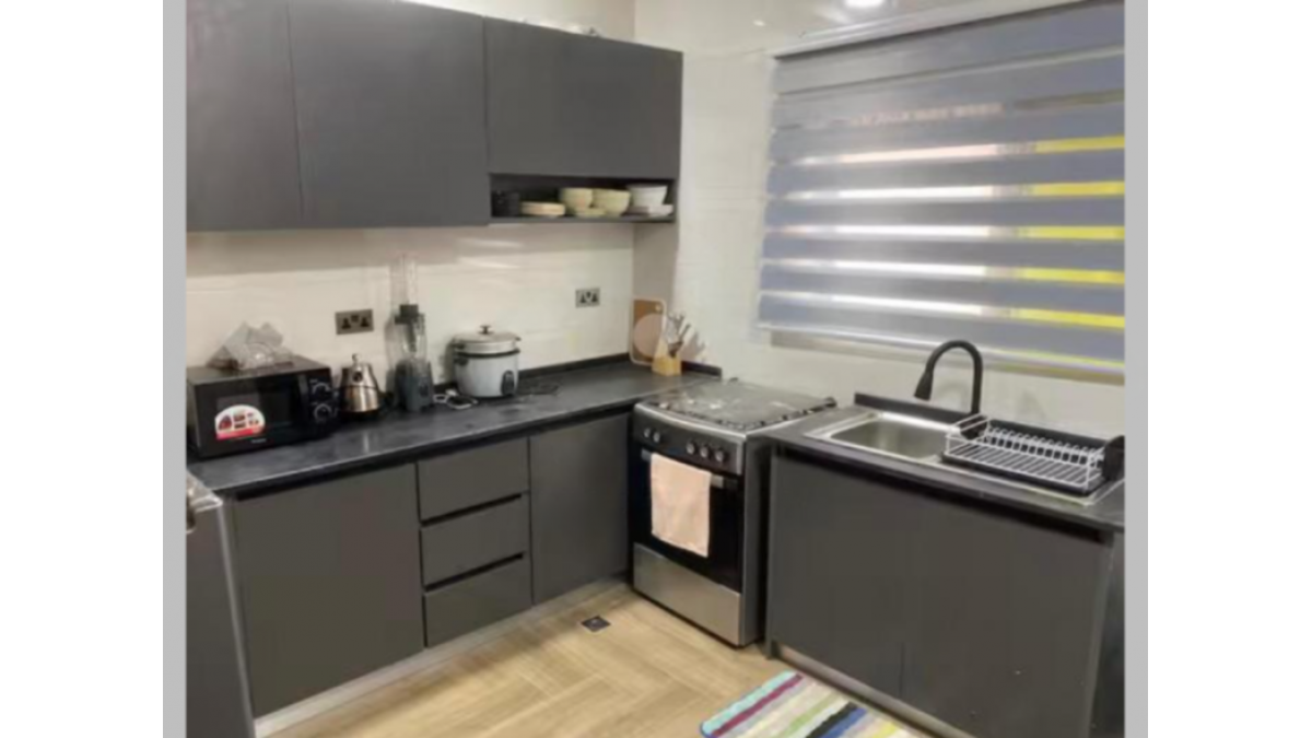 2 bed flat to let, Crown Lodge, Elystan Street - African Land