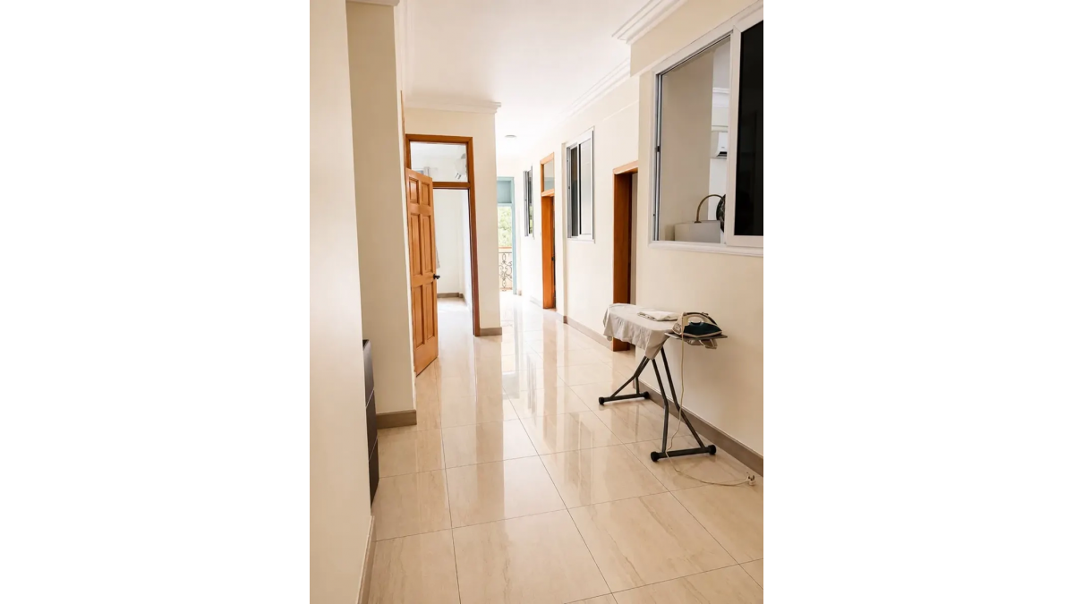 2 bed flat to let, Crown Lodge, Elystan Street - African Land